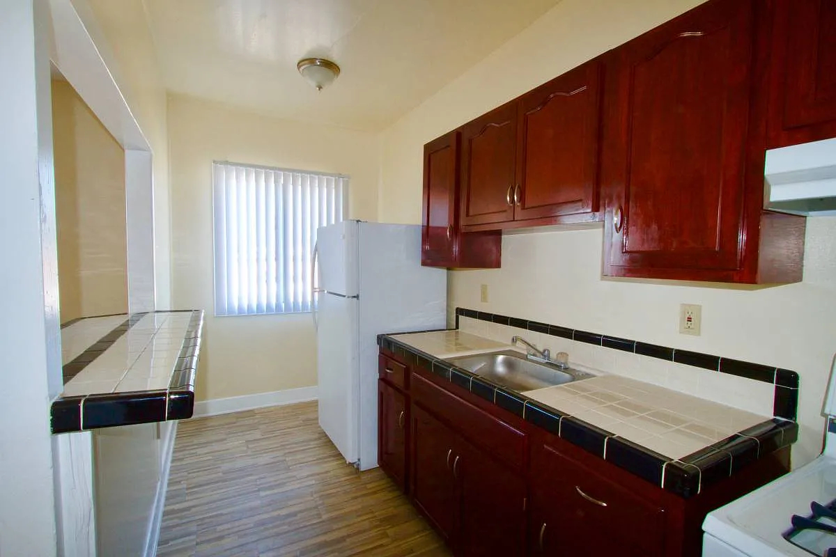 Fountain Apartments — Photo 2