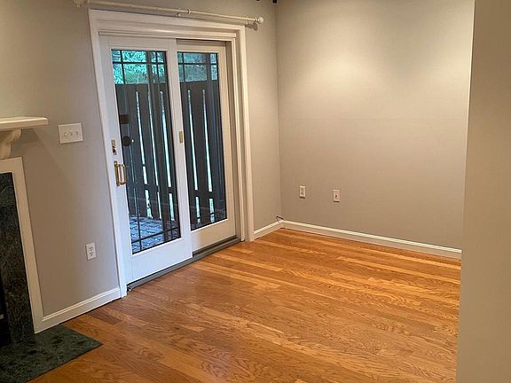 3rd image of 212 Pinecove Ave