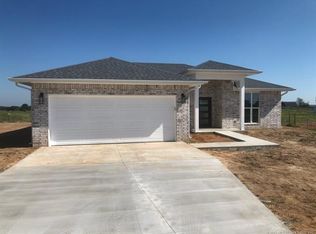 509 W 12th Ave, Bristow, OK 74010