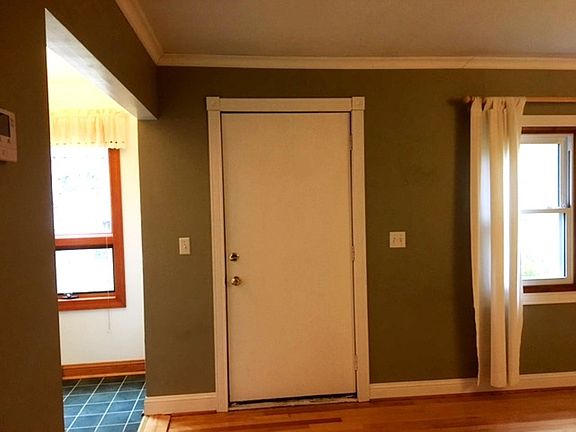 2nd image of 152204 Iris Ln