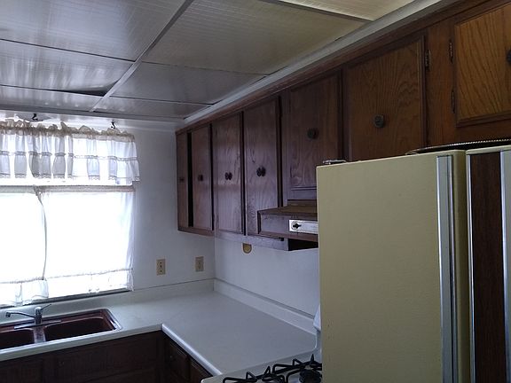 5th image of 2363 Woodbrook Cir N