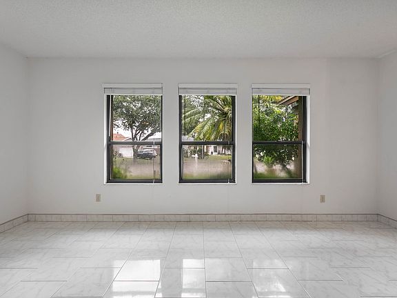 5th image of 8402 Granada Blvd