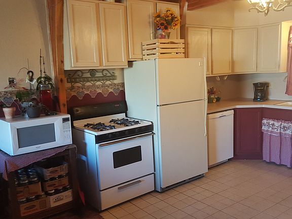3rd image of 423 W Forest St