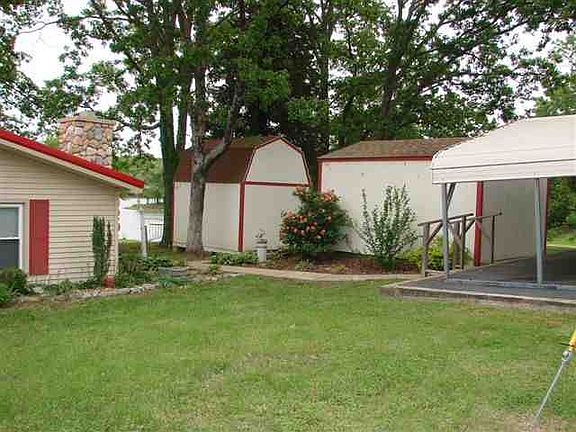 3rd image of 186 Buckhorn Cir