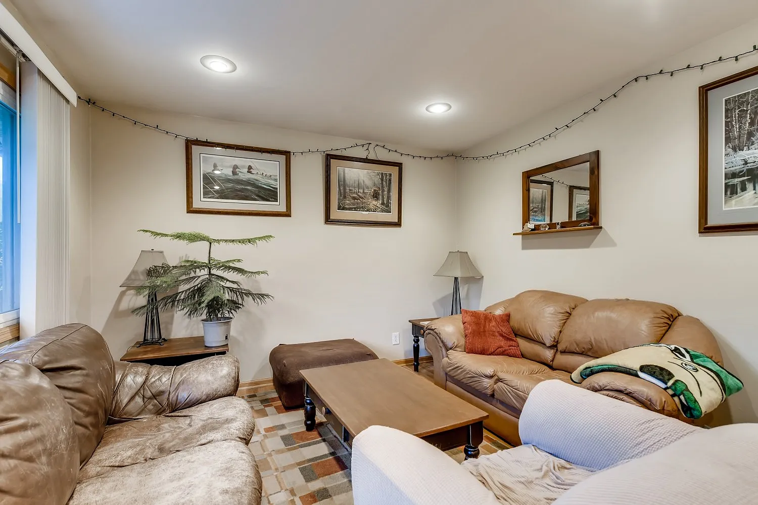 4 Bedroom Single Family Home — Photo 3