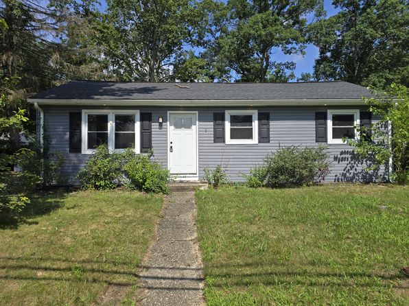 6 Spruce Blvd