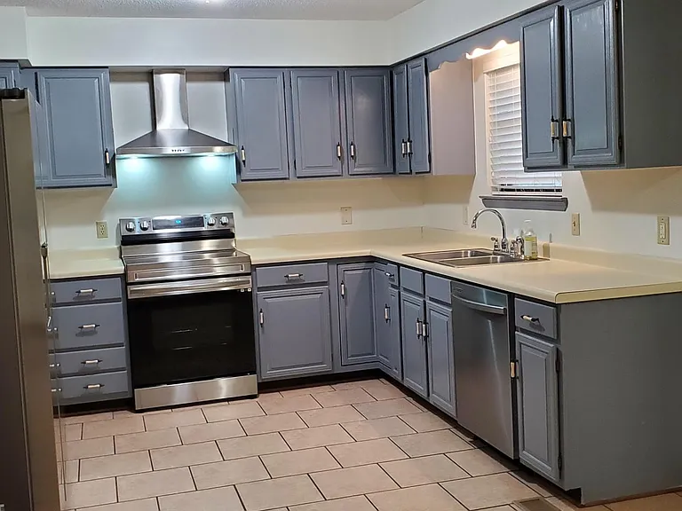 7001 Pauline Cir — Photo 9