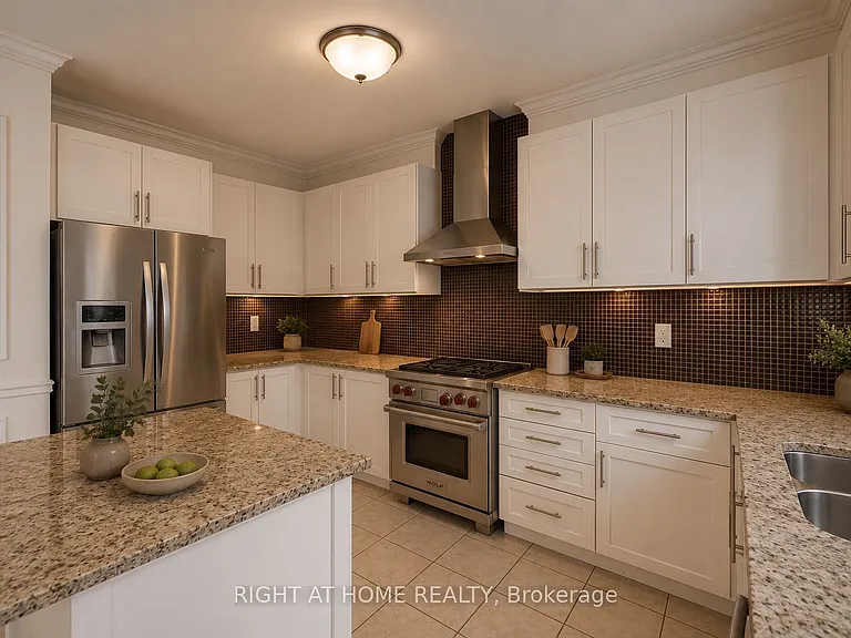 11 Amstel Ave — Photo 14