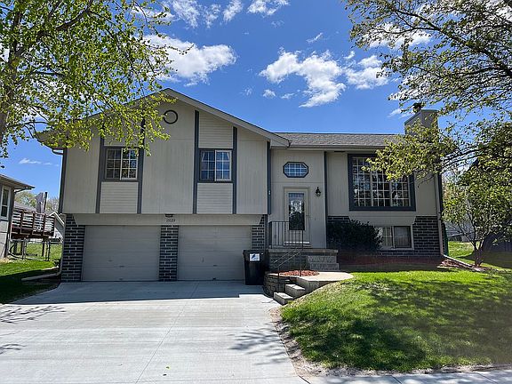 2nd image of 15129 Rock Creek Dr