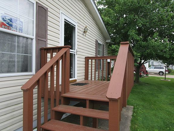 4th image of 243 Meadowlark Ln #B