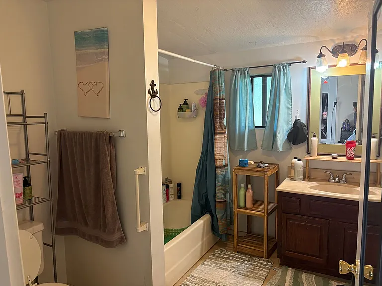 5703 Chapel Dr — Photo 9