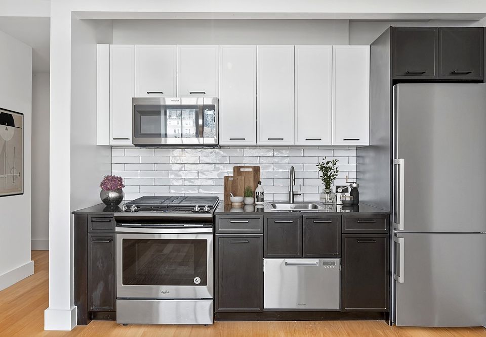 1st image of 67 Wall St APT 23G