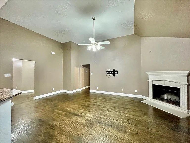 10264 Fireside Ln — Photo 13