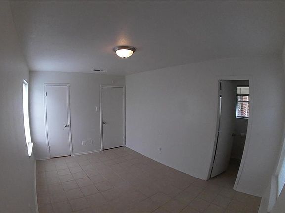 5th image of 306 W Park Ave