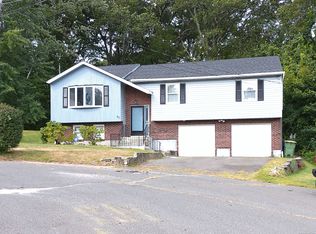 40 Kenneth Cir, Waterbury, CT 06710
