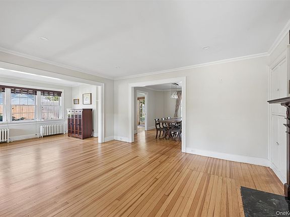 4th image of 138 Hallock Street