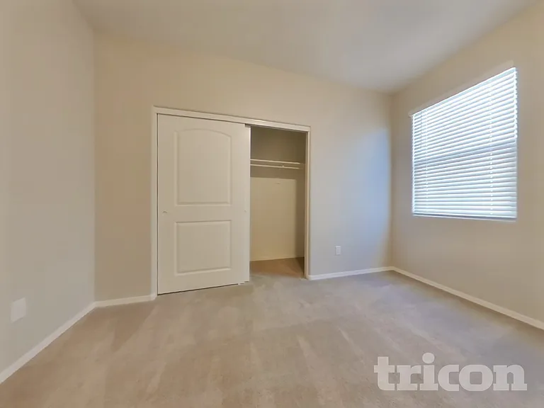30900 W Picadilly Rd — Photo 10