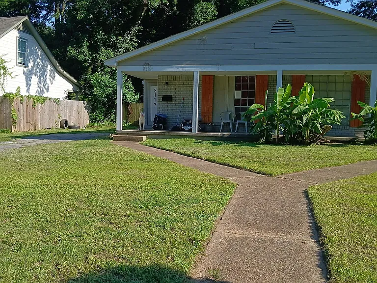 3115 Carnes Ave — Photo 1