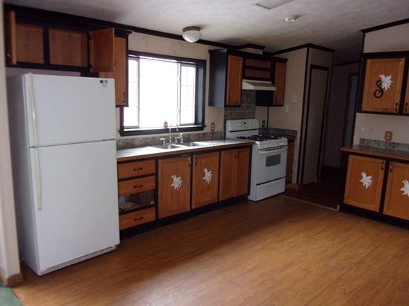 5th image of 10977 N 1st St