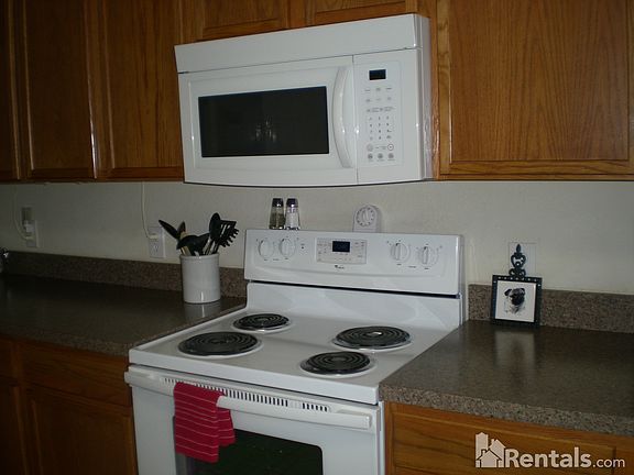 5th image of 9913 Pierce Dr
