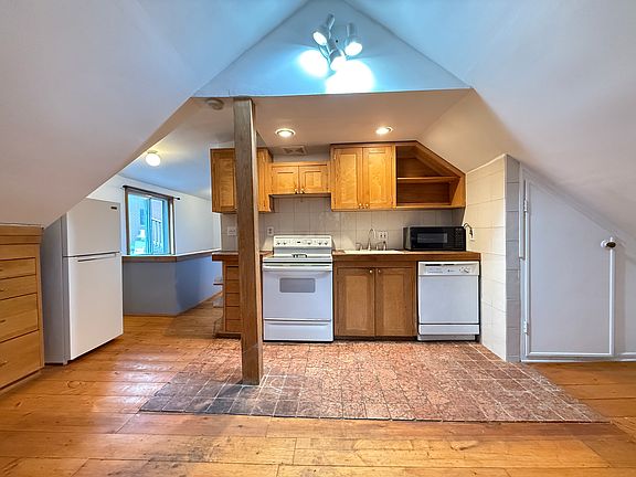 2nd image of 1001 N Wolcott Ave #3F