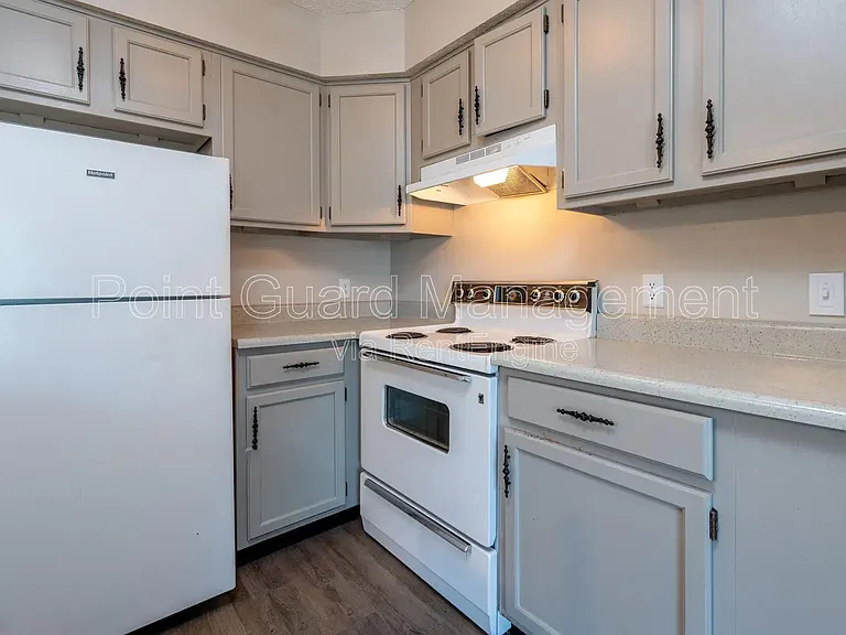 844 N Waco Ave — Photo 13