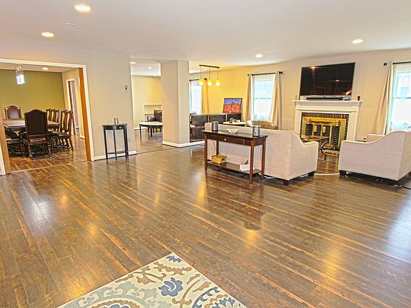 3rd image of 13016 May Hill Ct