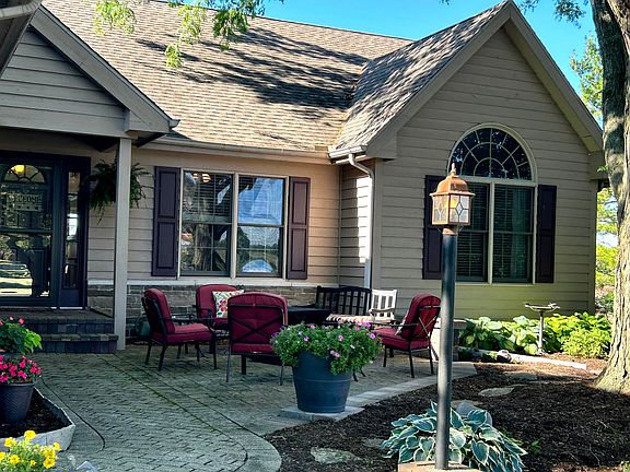 2nd image of 23608 Douglas Dr