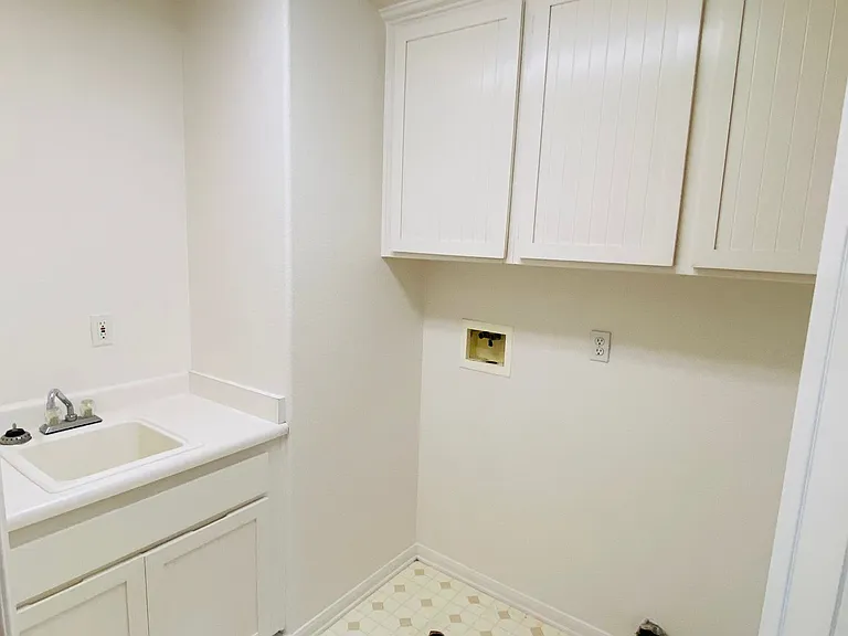 1162 Alexandra Ln — Photo 27