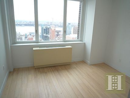 5th image of 322 W 57th St APT 49U1