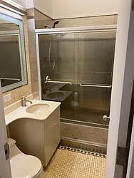 Rented by R New York