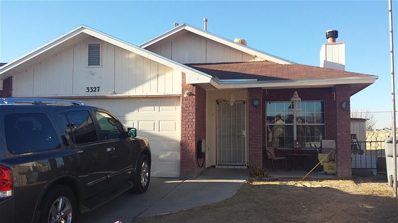 2nd image of 3327 Arroyos Pl