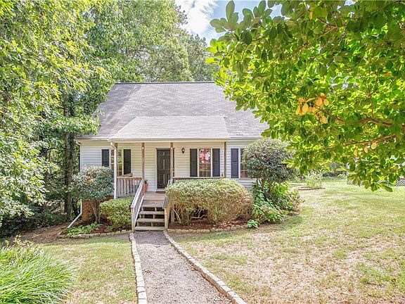 4th image of 4701 Mason Woods Ct