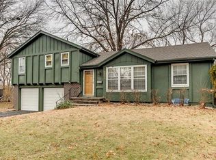 6824 Mastin Dr, Shawnee, KS 66203