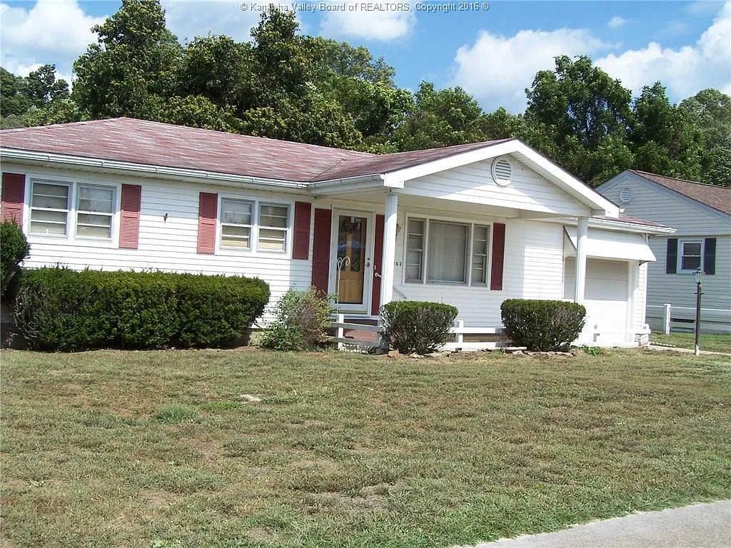 1203 Meadowbrook Dr photo 1