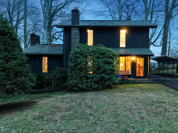 18424 Cashmere Ct, Abingdon, VA 24210