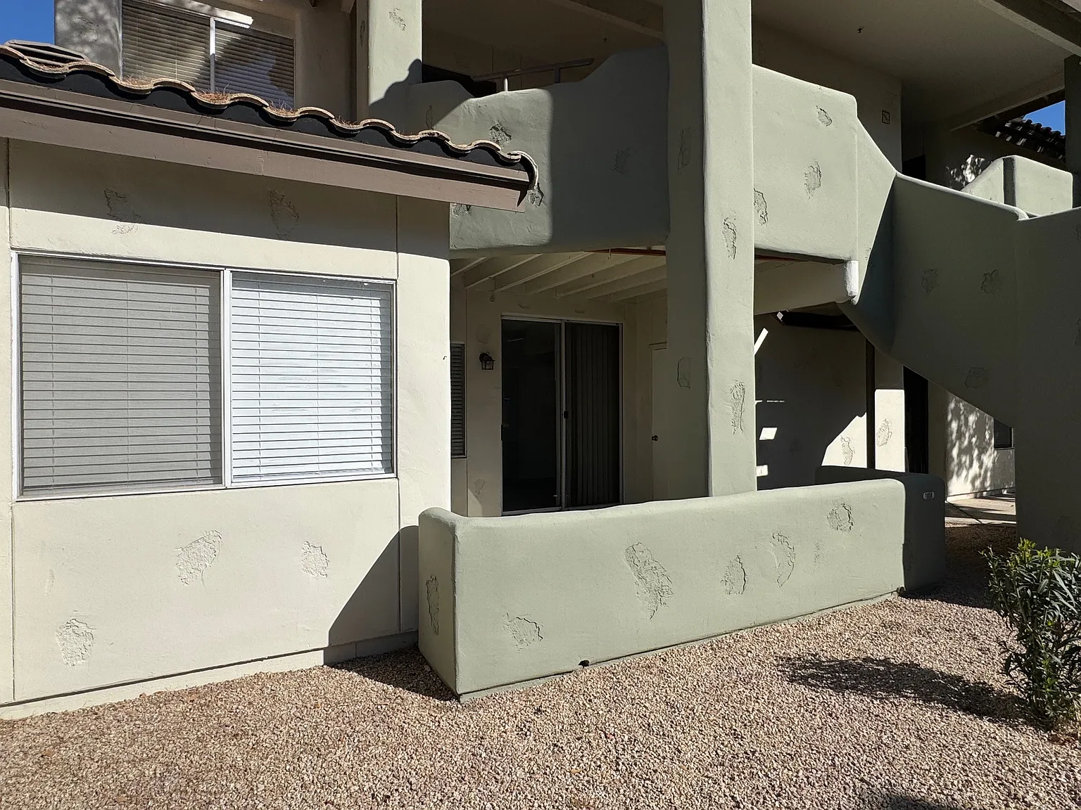1825 W Ray Rd — Photo 2