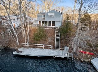 649 Lantern Hill Rd, North Stonington, CT 06359