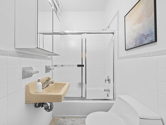 5th image of 243 W 54th St APT 2A