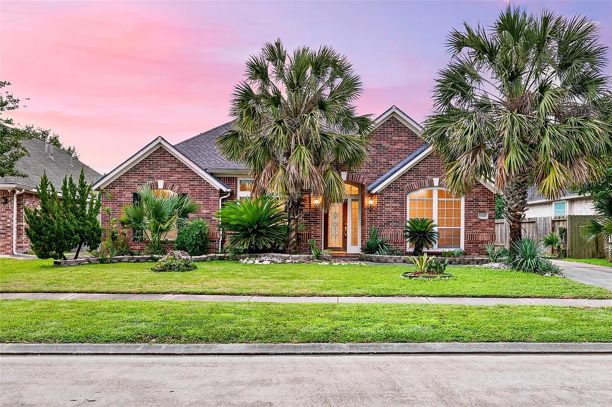 Building Photo - 9910 Ripple Lake Dr