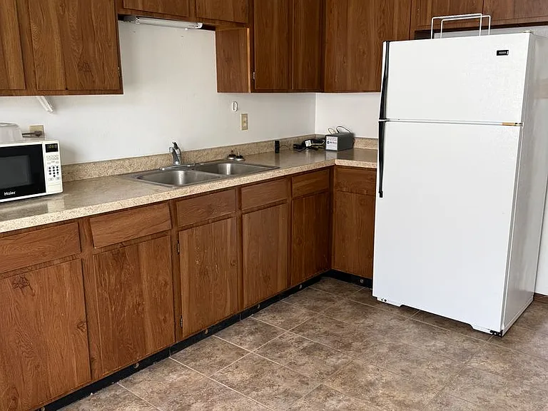 801 3rd St SW — Photo 4