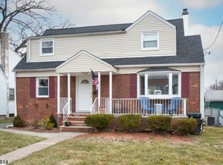 9 Birchwood Rd, Hawthorne, NJ 07506