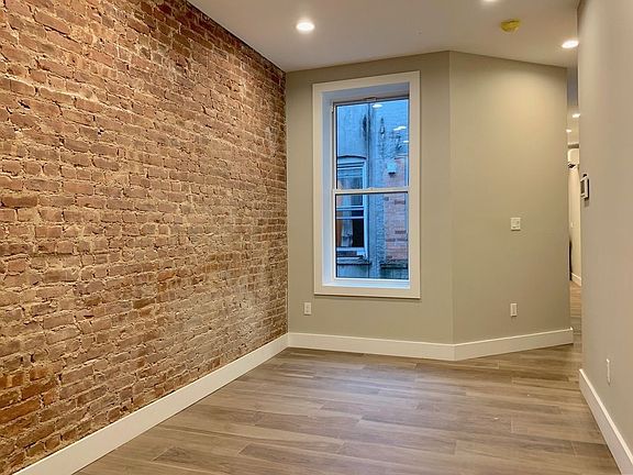 5th image of 3267 44th St APT 2L