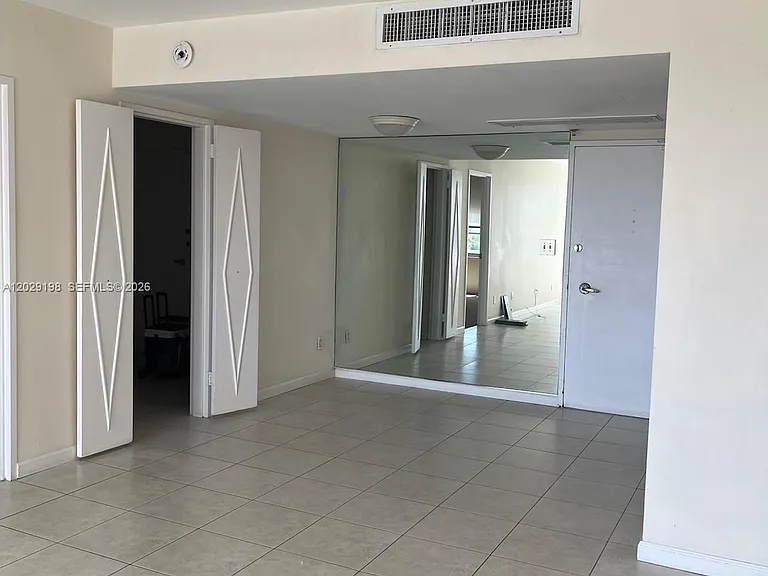 5161 Collins Ave #909 — Photo 3