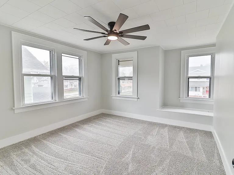 343 S Charles St — Photo 20