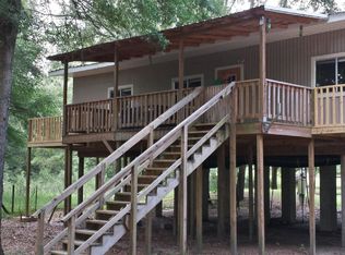 366 NE Suwannee River Dr, Mayo, FL 32066