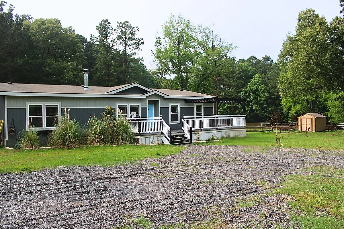 2850 County Road 233D — Photo 1