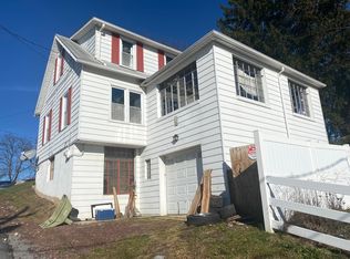 9 Care St, Harrisburg, PA 17109