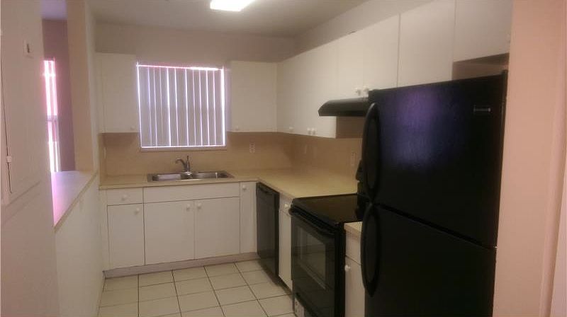 2nd image of 1627 NW 18th St APT 302
