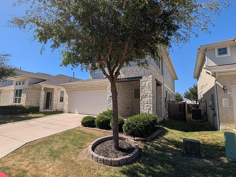 1214 Falconer Way — Photo 3